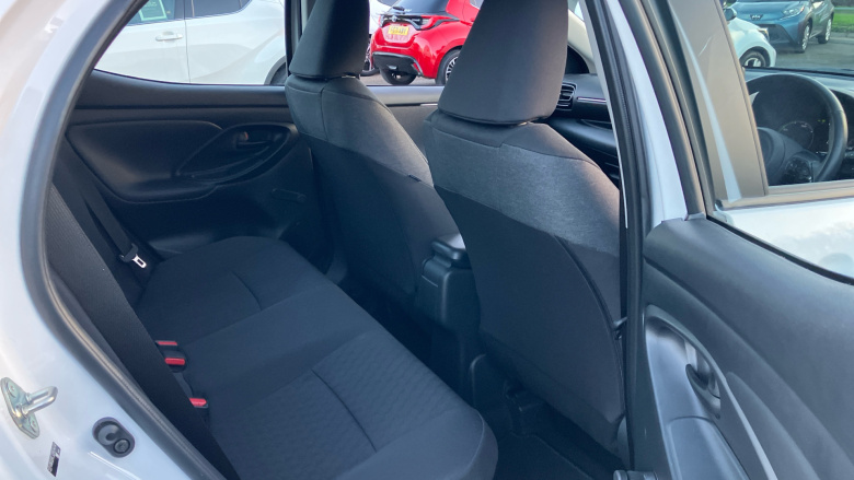 Toyota Yaris 1.5 Hybrid Icon 5dr CVT Hybrid Hatchback